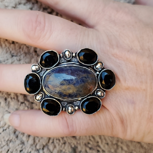 New Oversized Sodalite & Black Spinnel 925 Silver Statement Ring. - Picture 9 of 16